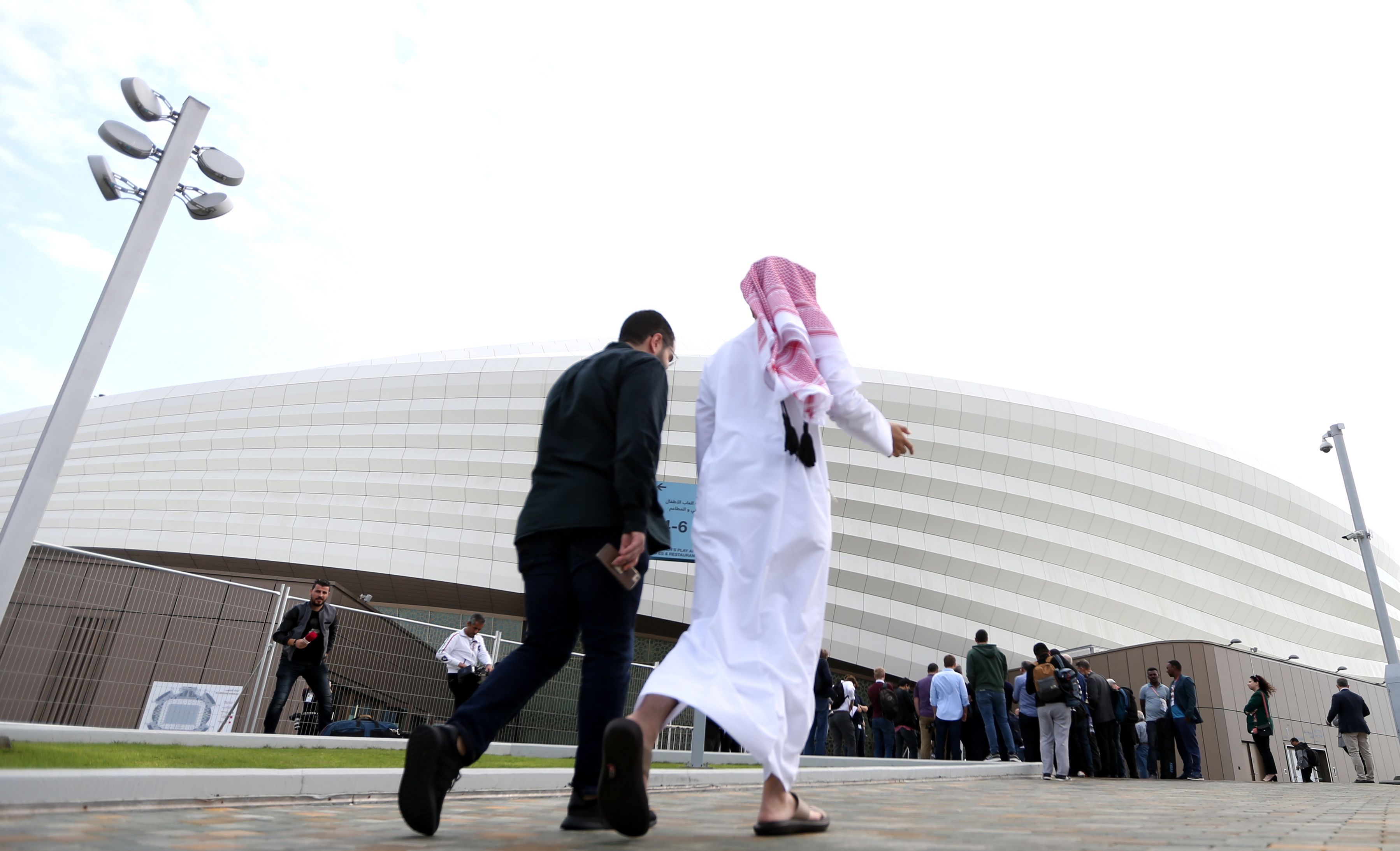 La Copa del Mundo de Qatar no se ha librado de las críticas desde que el estado árabe fue nombrado como sede en 2010. (Foto Prensa Libre: EFE)