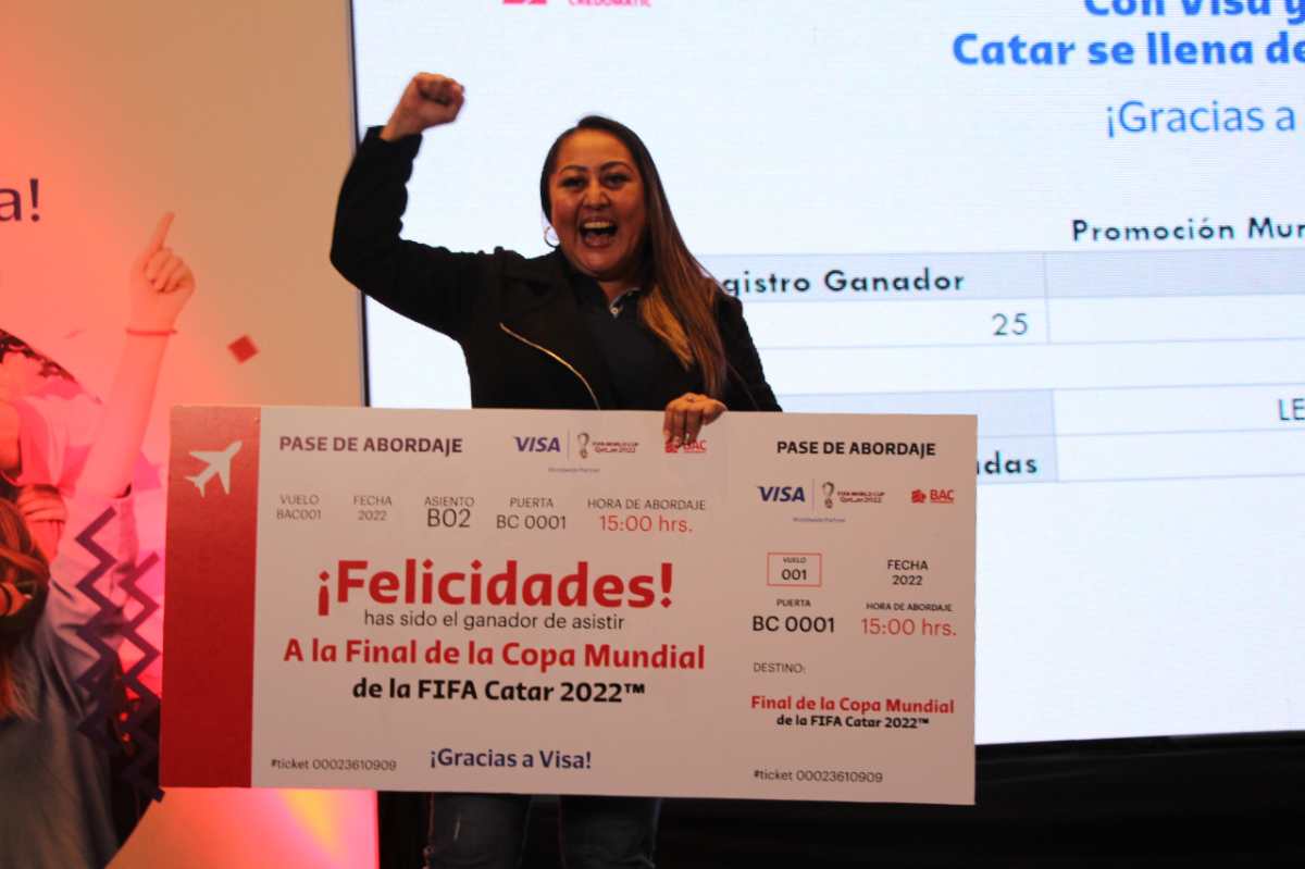 BAC Credomatic premia a fanáticos del fútbol con boletos para la final de Catar 2022™