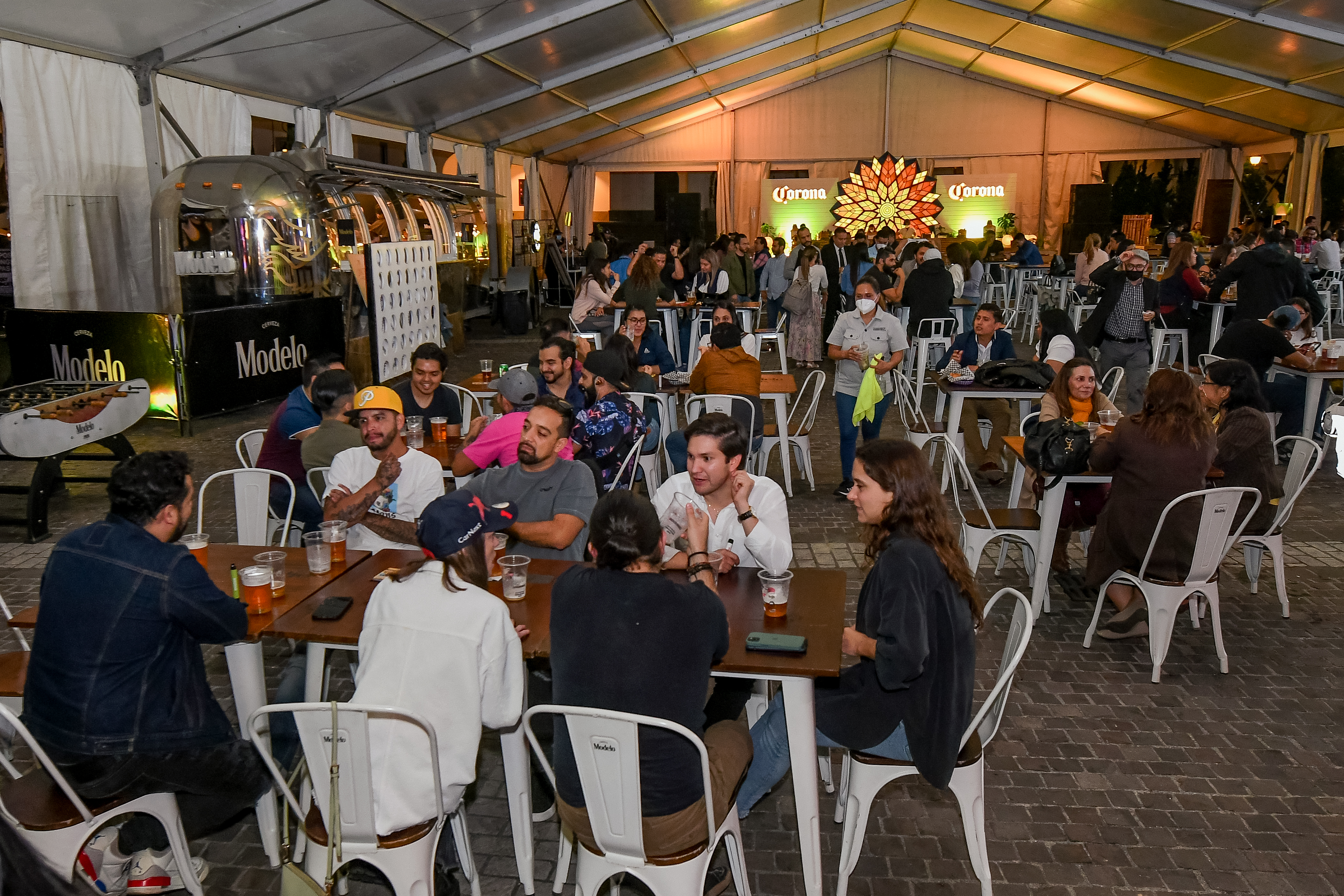 Ciudad Cayalá fue el centro del festival más importante de la cerveza. Foto Prensa Libre: Sergio Muñoz