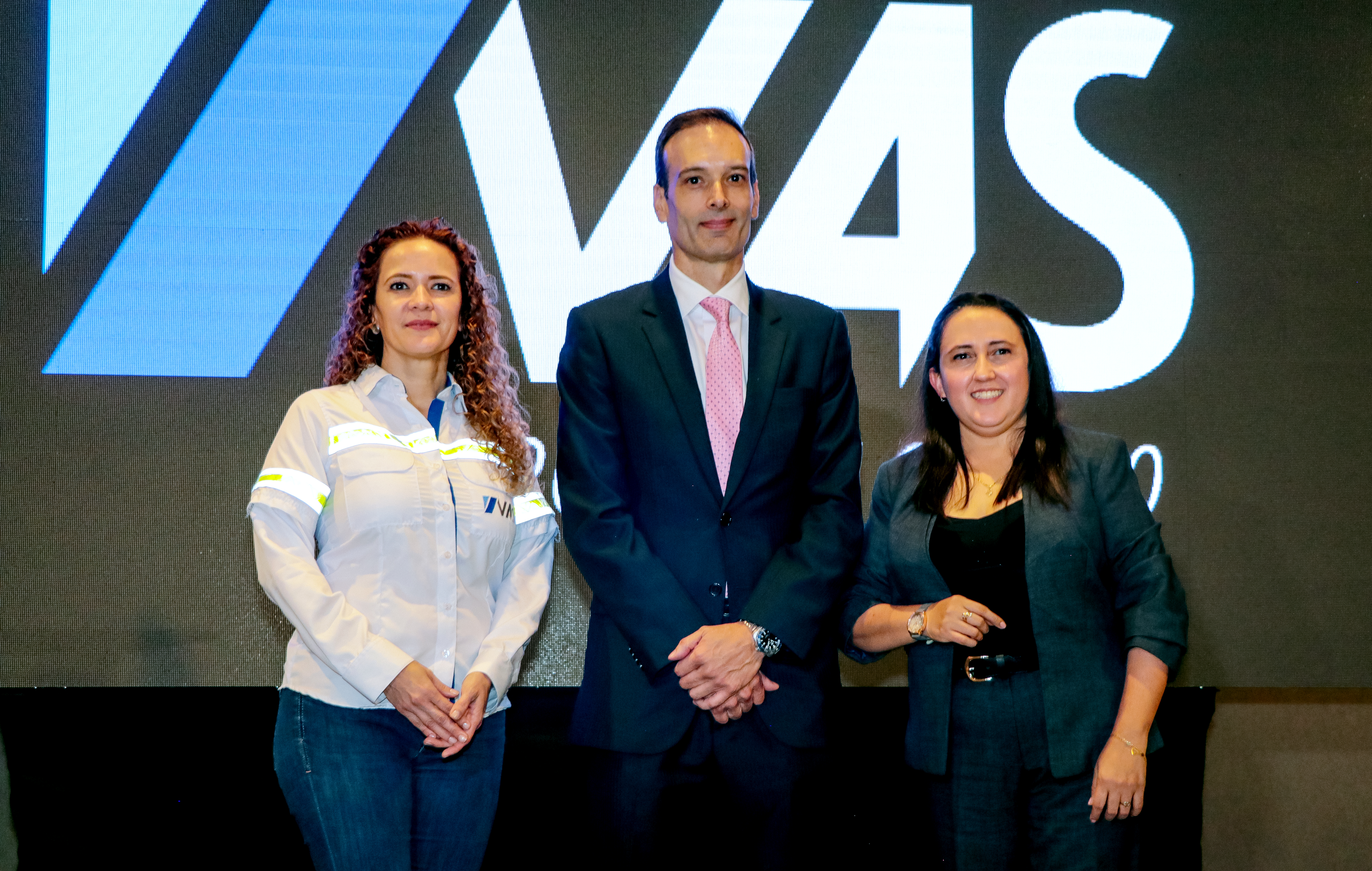 Perla Alfaro, vocera; Rodrigo Castillo, director; y Nelly Castillo, gerente de Comunicación Carreteras VAS. Foto Prensa Libre: Cortesía