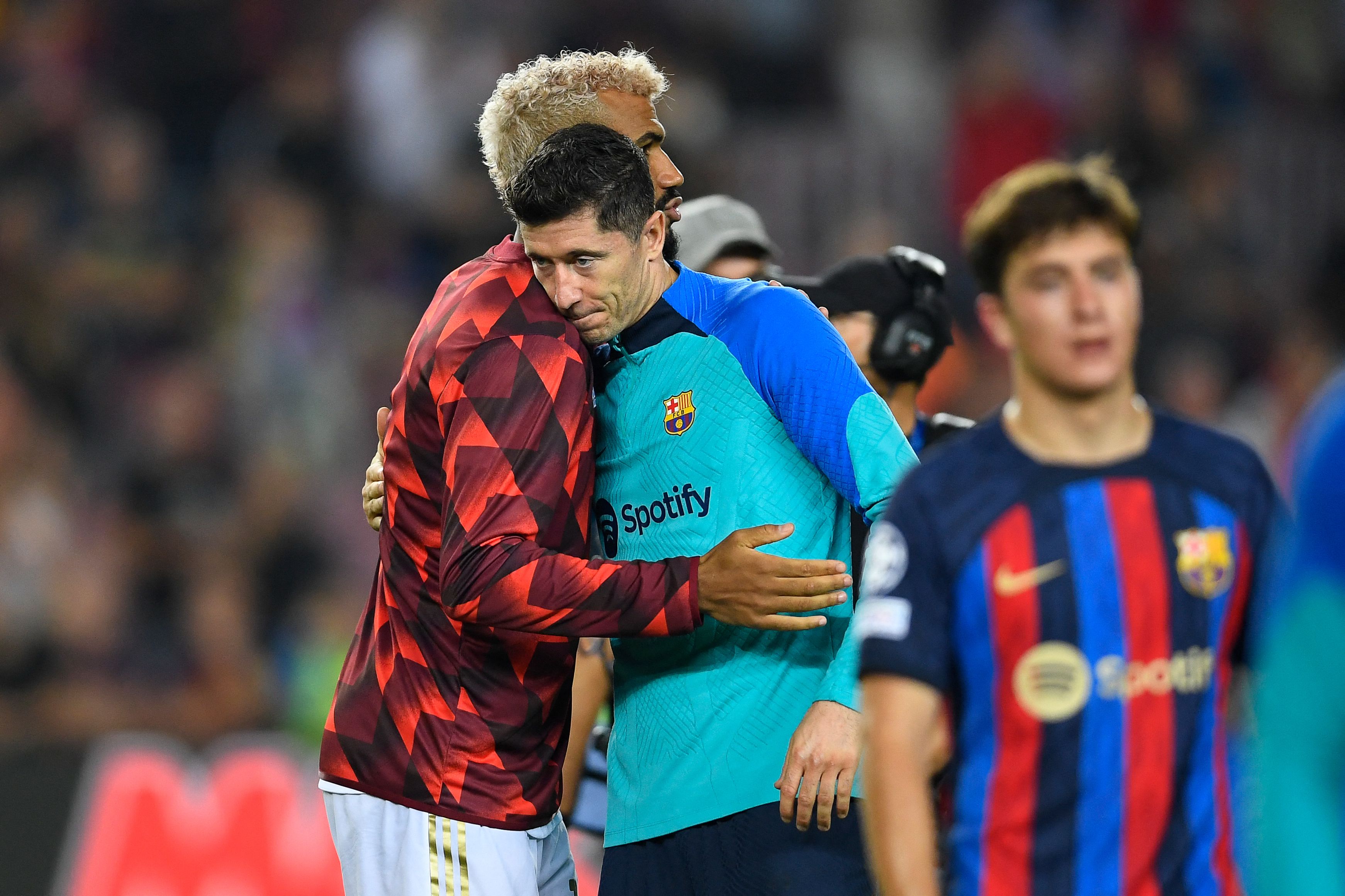Robert Lewandowski jugará la Europa League luego de quedar eliminado con el Barcelona en fase de grupos de la Champions. (Foto Prensa Libre: AFP)