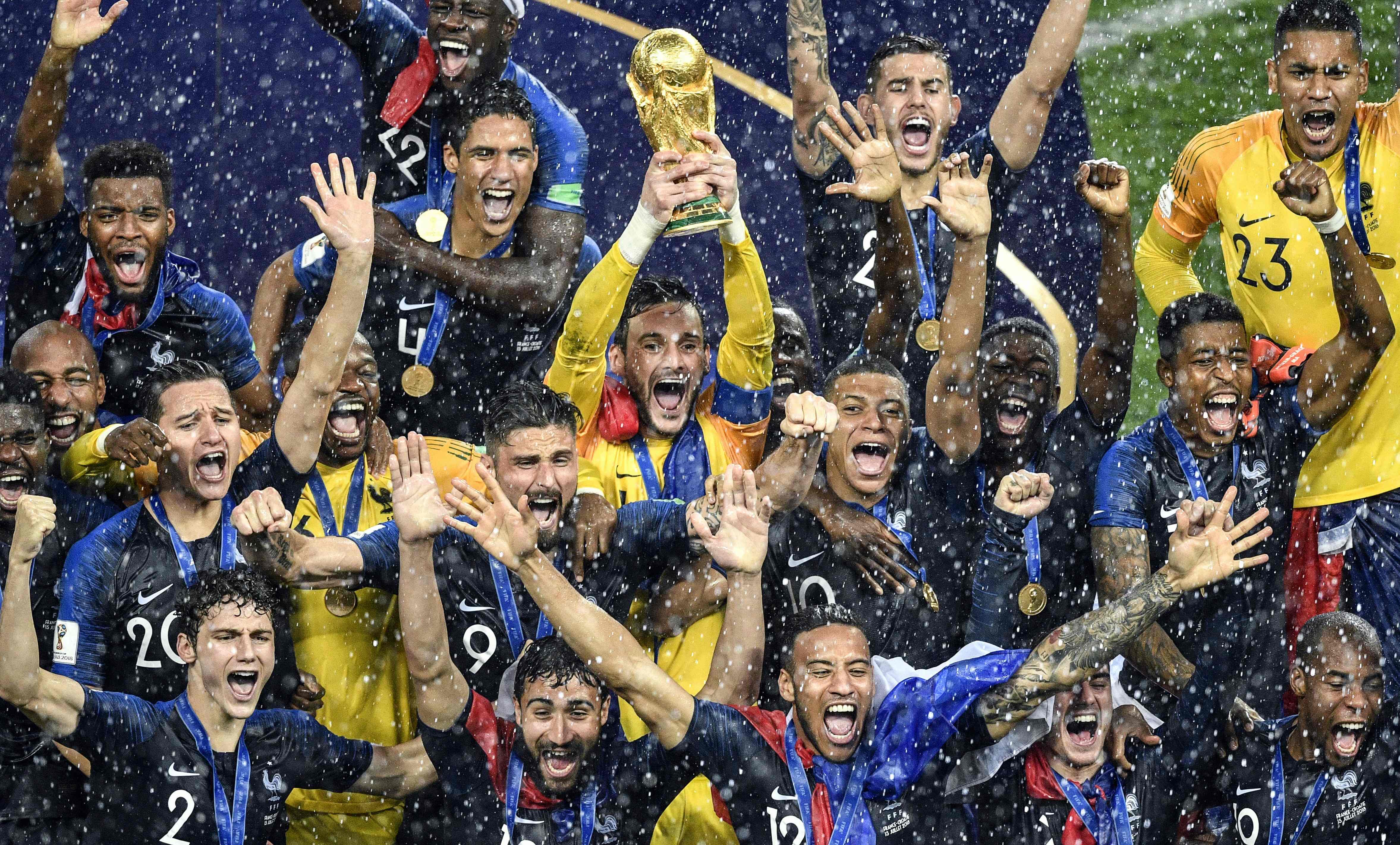 Francia tiene sobre sus hombros la responsabilidad de hacer una buena Copa del Mundo y tratar de no caer en la "Maldición del Campeón". (Foto Prensa Libre: AFP)