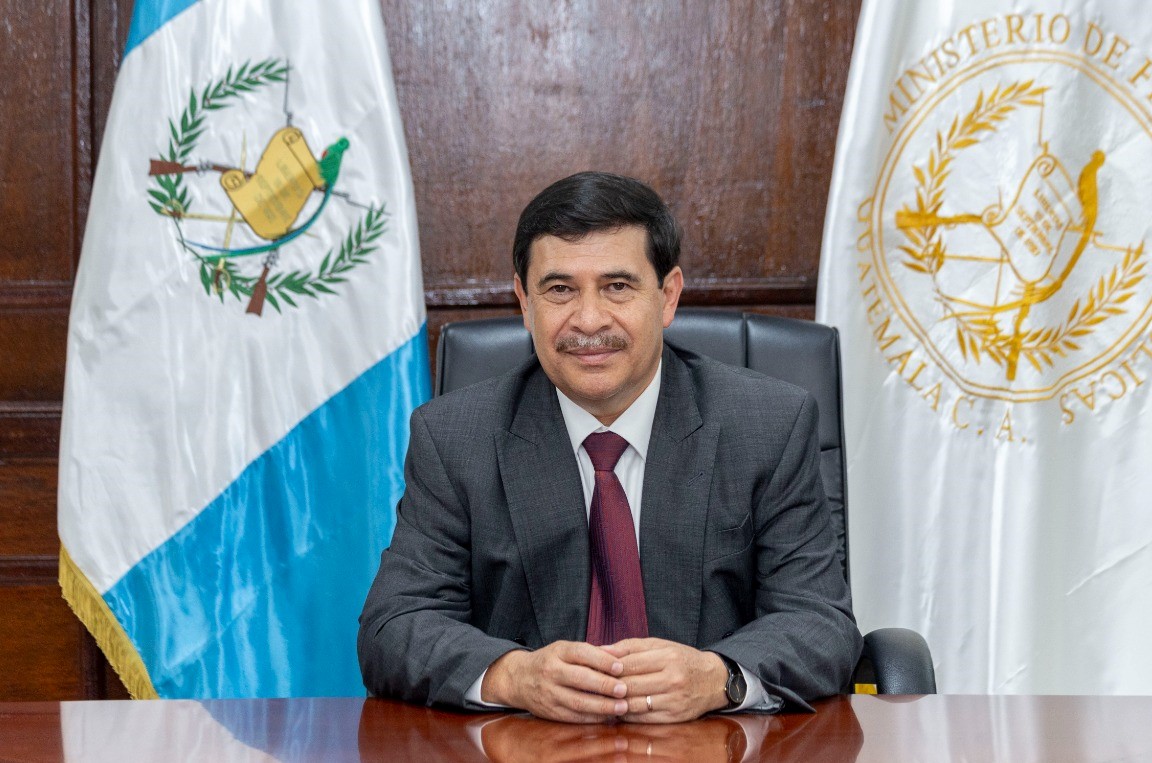 Edwin Martínez Cameros, ministro de Finanzas
