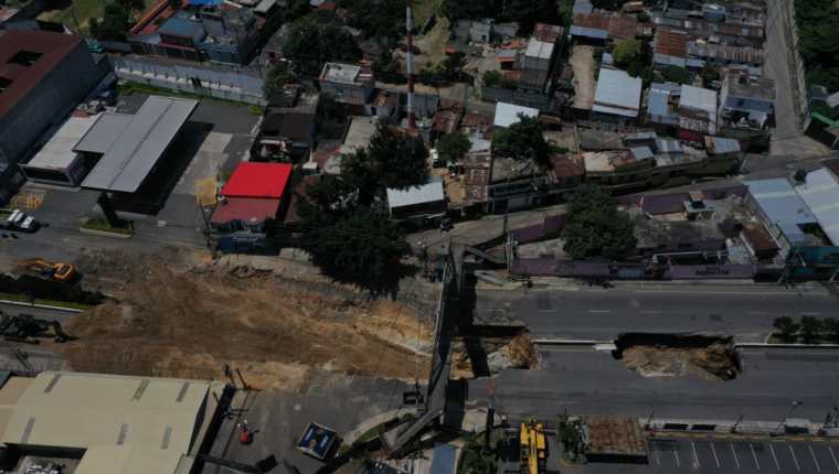 El 24 de septiembre de 2022 se formó un nuevo hundimiento en Villa Nueva que cobró la vida de dos personas. (Foto Prensa Libre: M. J. Bonilla)