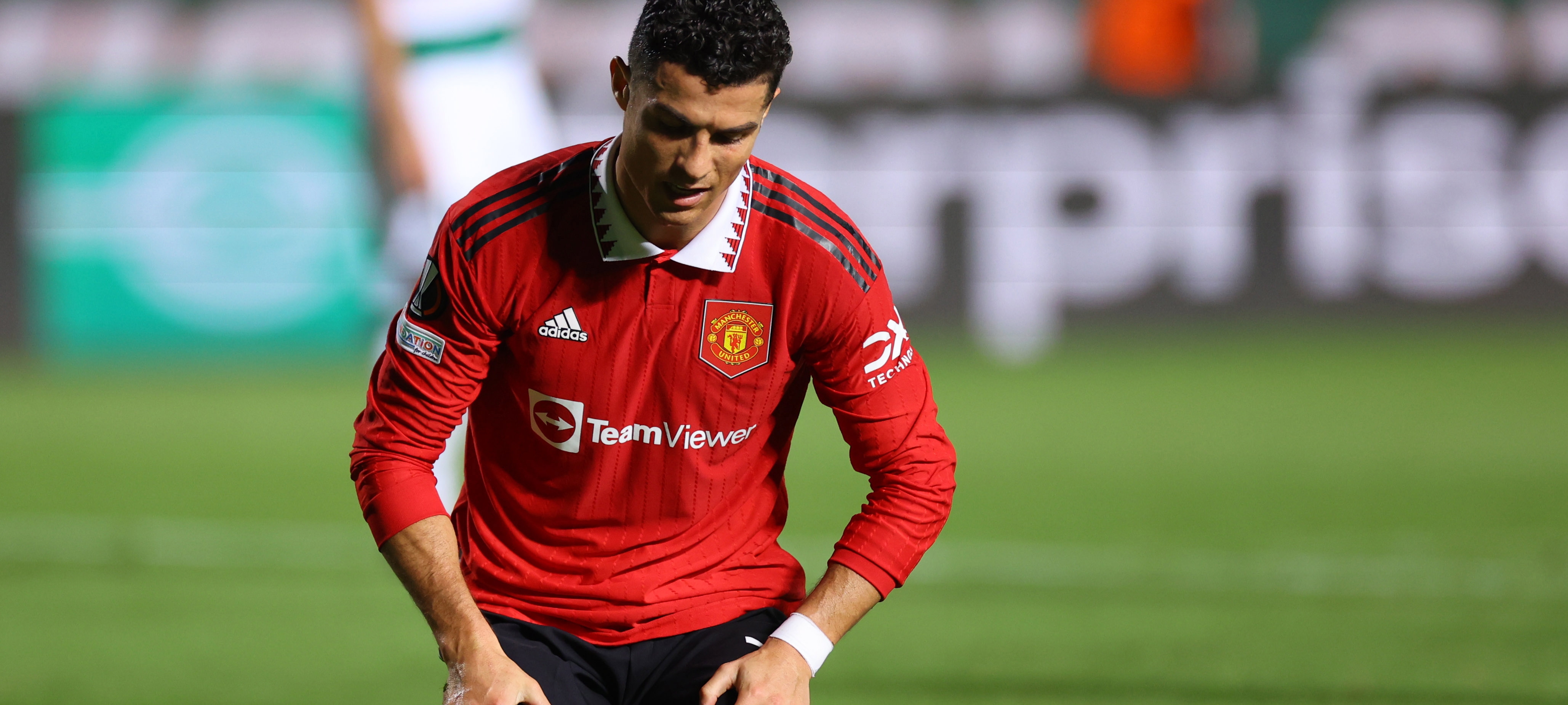 Cristiano Ronaldo mostró su frustración durante el partido del Manchester United en la Europa League. (Foto Prensa Libre: EFE)