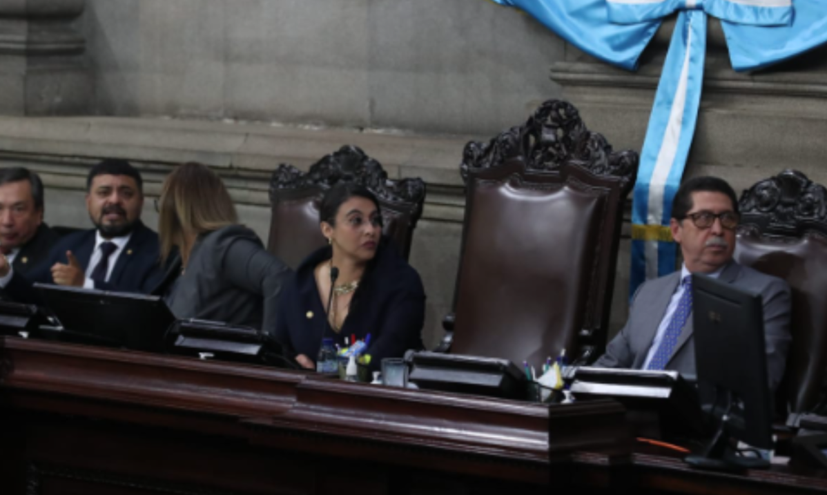 Diputados reeligen a Shirley Rivera como presidenta del Congreso de la República