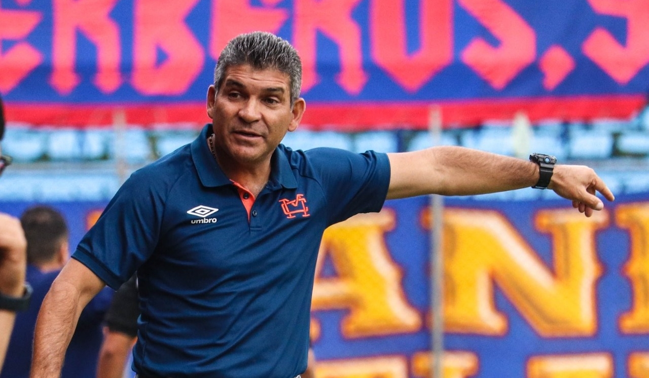 Apertura 2022: Municipal anuncia que Juan Antonio Servín deja de ser técnico escarlata