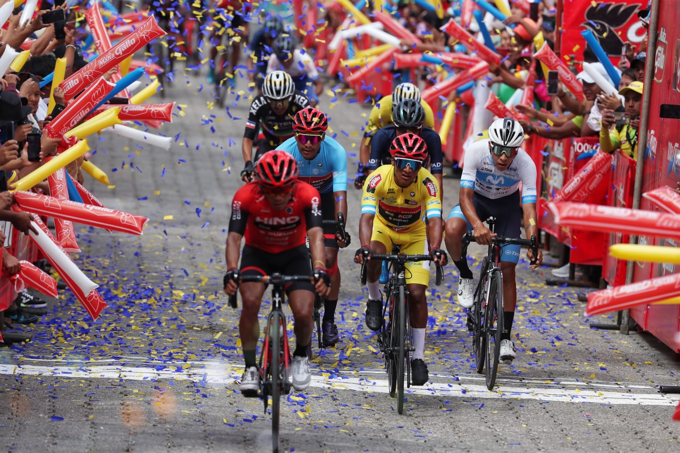 La Vuelta Ciclística volverá a recorrer las carreteras del país este lunes. Foto Prensa Libre (Esbin García)