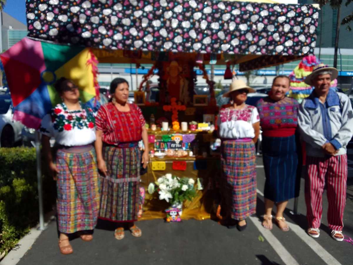 Video: la llamativa actividad en que guatemaltecos en Los Ángeles elaboraron un fiambre de 900 libras