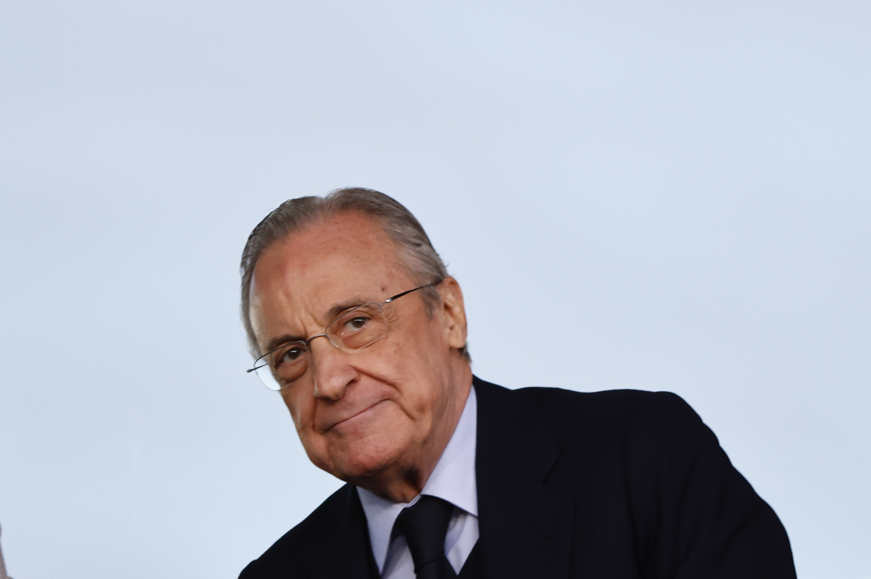 El presidente del Real Madrid, Florentino Pérez, convocó una reunión dentro del Club. Foto Prensa Libre (EFE)