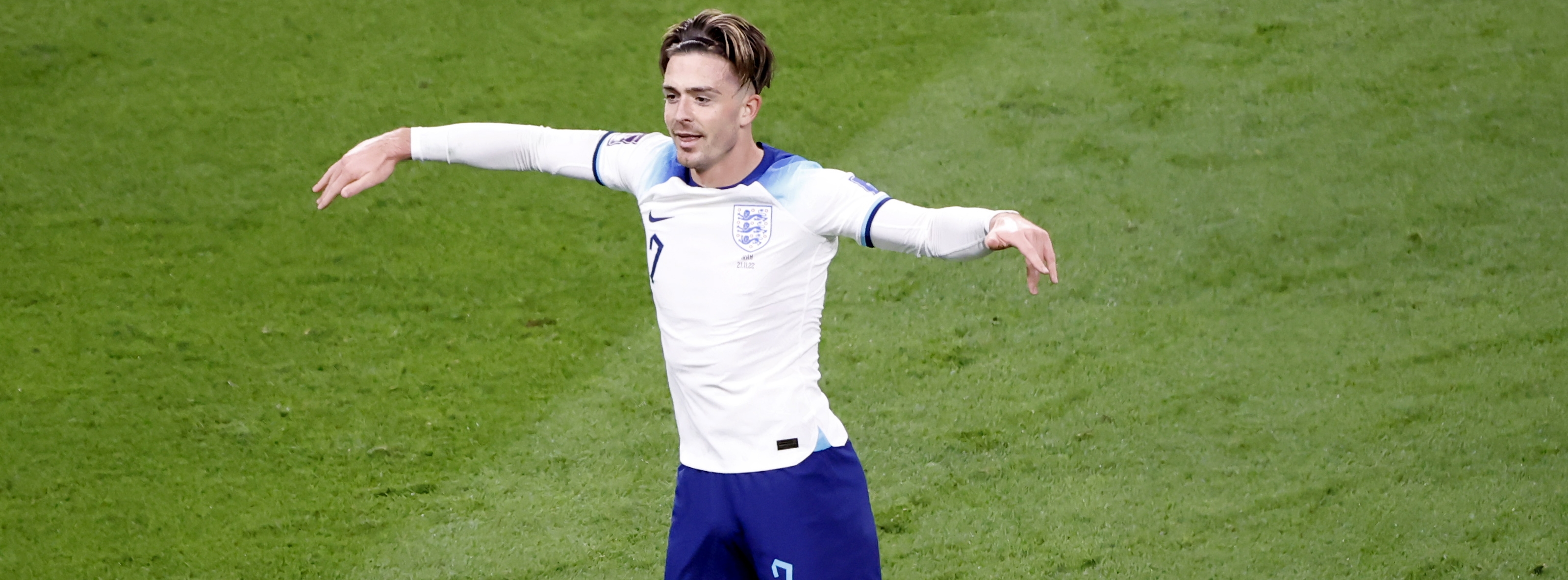 Así festejó Jack Grealish en el debut de Inglaterra en Qatar 2022. (Foto Prensa Libre: EFE)