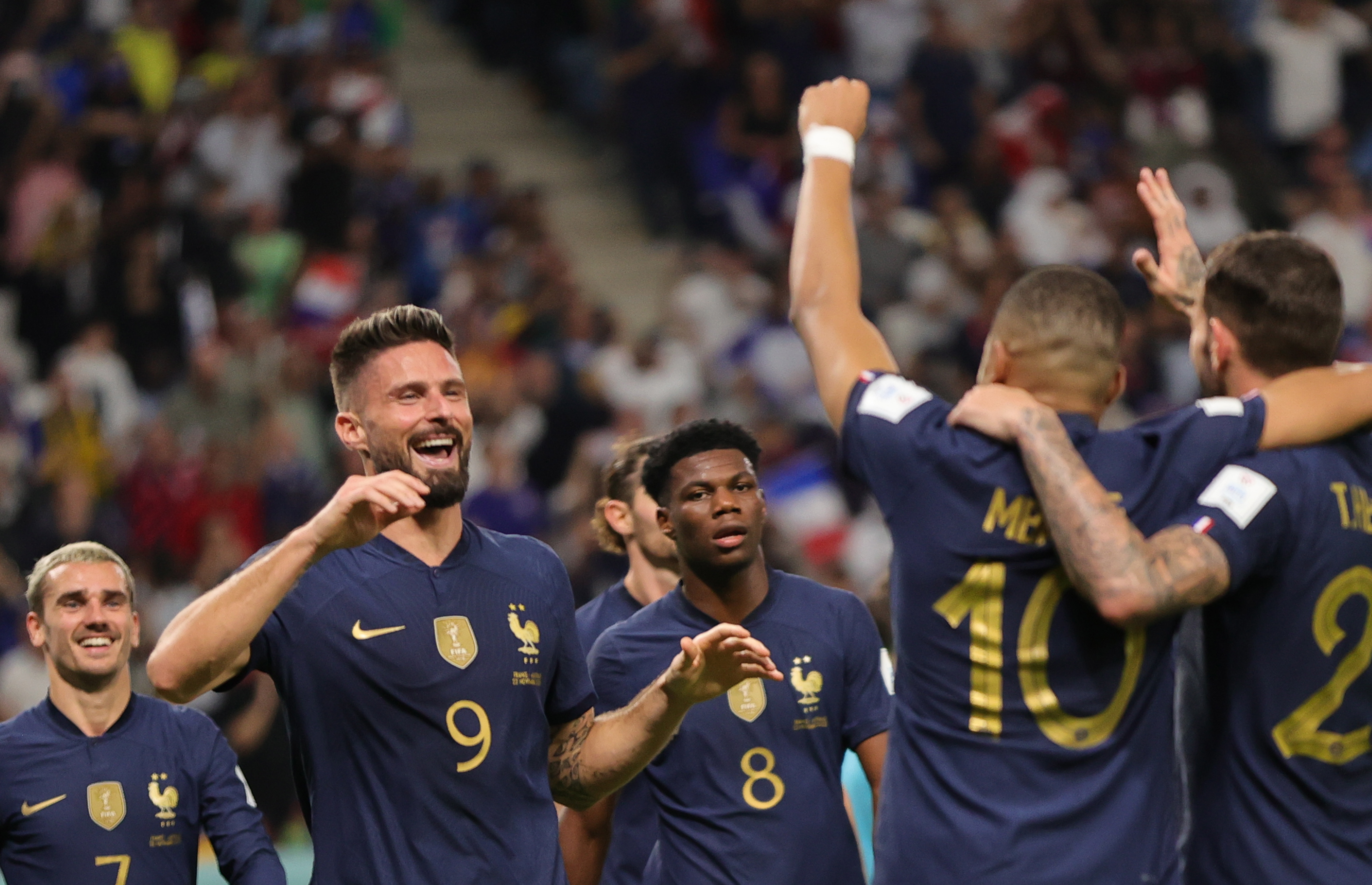 Olivier Giroud festejó un doblete frente a Australia, en el debut de Francia en Qatar 2022. (Foto Prensa Libre: EFE)