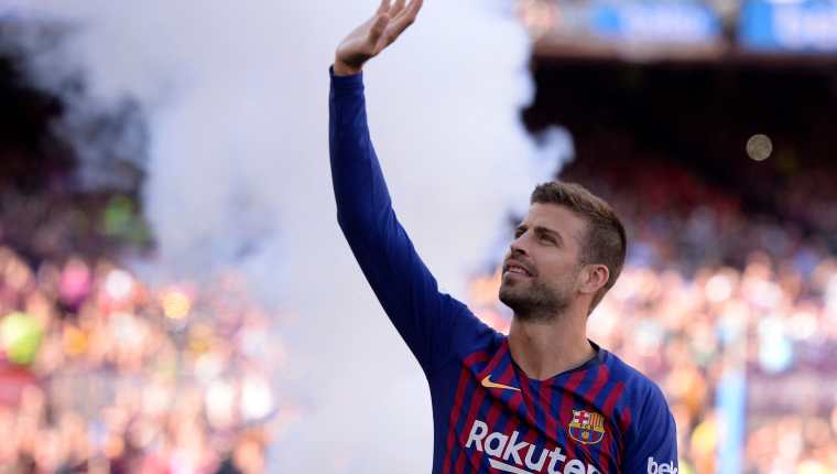 El defensor español pone fin a su carrera futbolística y dice adiós al barcelonismo. (Foto Prensa Libre: AFP)