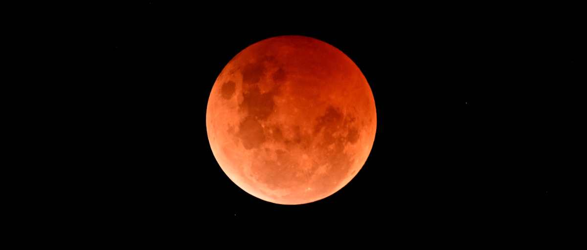 Eclipse Lunar: las impresionantes imágenes de la “Luna de Sangre” registrada este martes 8 de noviembre de 2022