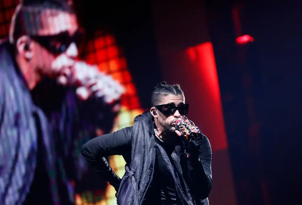 El cantante Bad Bunny se presentará el próximo 1 de diciembre en Guatemala como parte del “World’s Hottest Tour”. (Foto Prensa Libre: AFP)