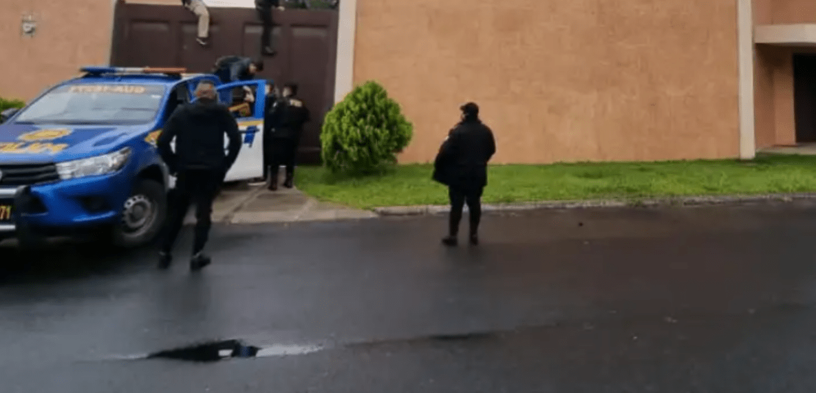 El 6 de agosto de 2021, autoridades hicieron cateos y capturaron a cuatro personas por el caso Corrupción Municipal Campaña Electoral PP. (Foto Prensa Libre: Hemeroteca PL)