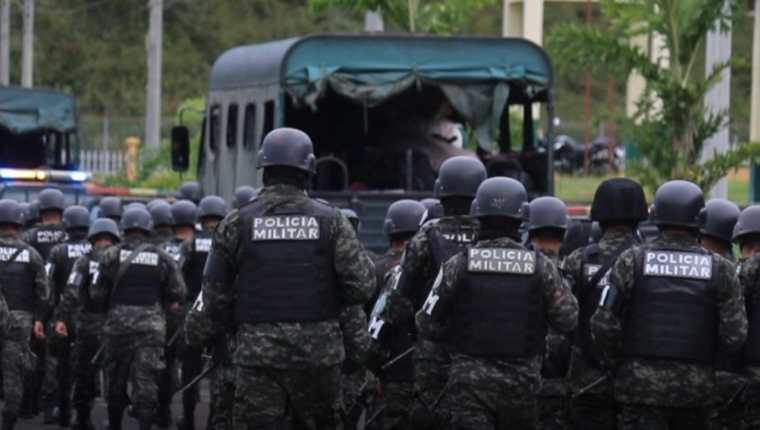 Más de 600 militares fueron desplegados a zonas fronterizas para evitar el ingreso de pandilleros de El Salvador. (Foto: Prensa Libre. Policía Militar de Honduras)