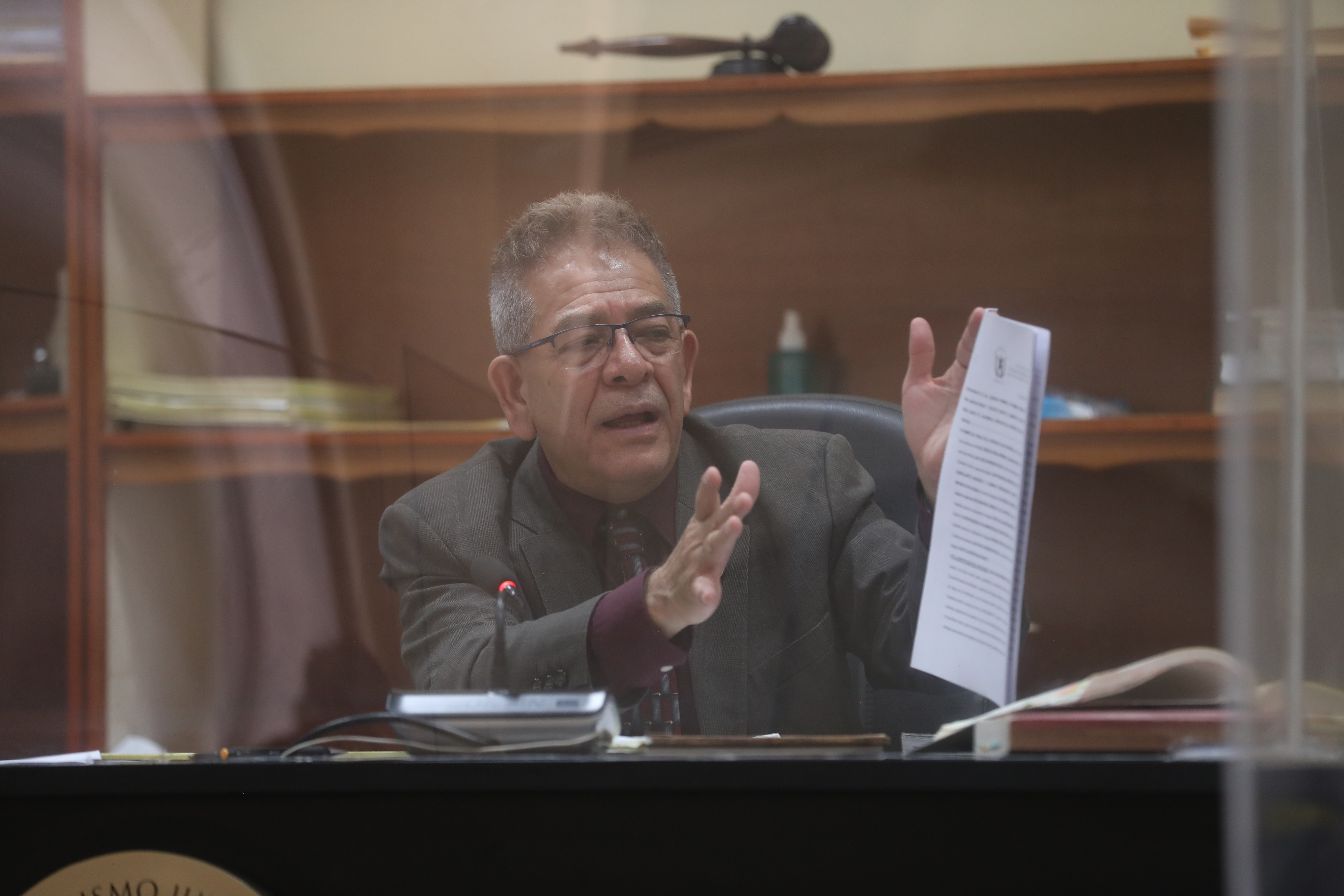 Juez Miguel Ángel Gálvez confirma que salió del país