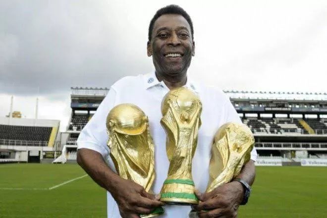 Pelé ganó tres Mundiales con Brasil: en 1958, 1962 y 1970. (Foto Prensa Libre: Pelé/Twitter)