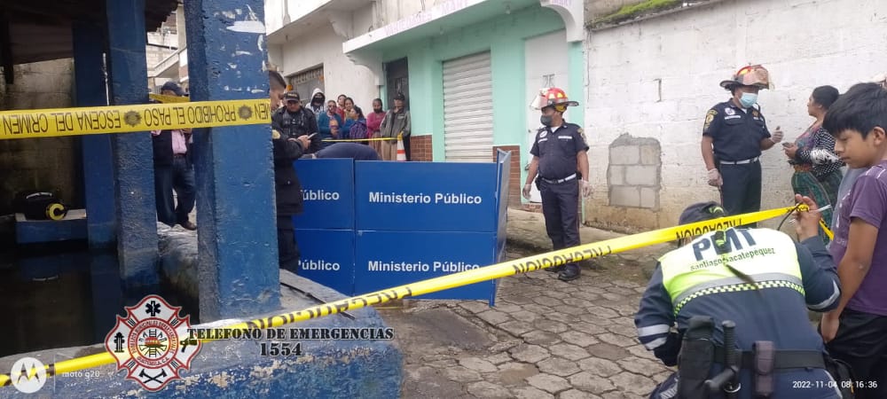 Hombre es encontrado muerto en una pila en Santiago Sacatepéquez