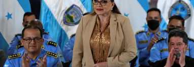 La presidenta de Honduras, Xiomara Castro, anunció el viaje de una comitiva a EE. UU. para concretar la llegada de una misión anticorrupción a ese país. (Foto Prensa Libre: AFP)