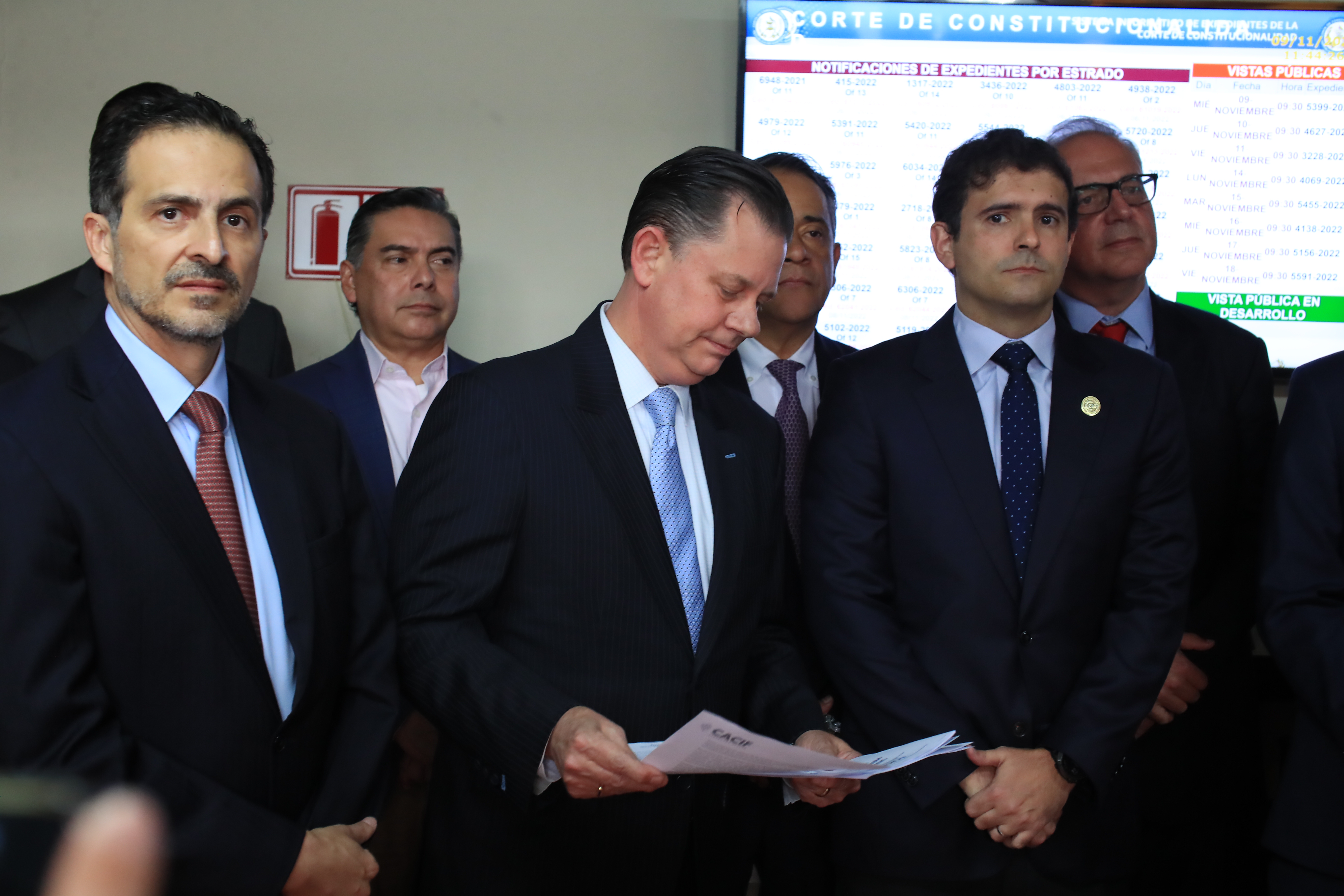 El presidente del CACIF, Hermann Girón,  junto a otros empresarios del CACIF, presentaron una acción de inconstitucionalidad ante la Corte de Constitucionalidad en contra de 3 temas incluidos en la Ley Electoral y de Partidos Políticos. (Foto Prensa Libre: Carlos Hernánez)
09/11/2022