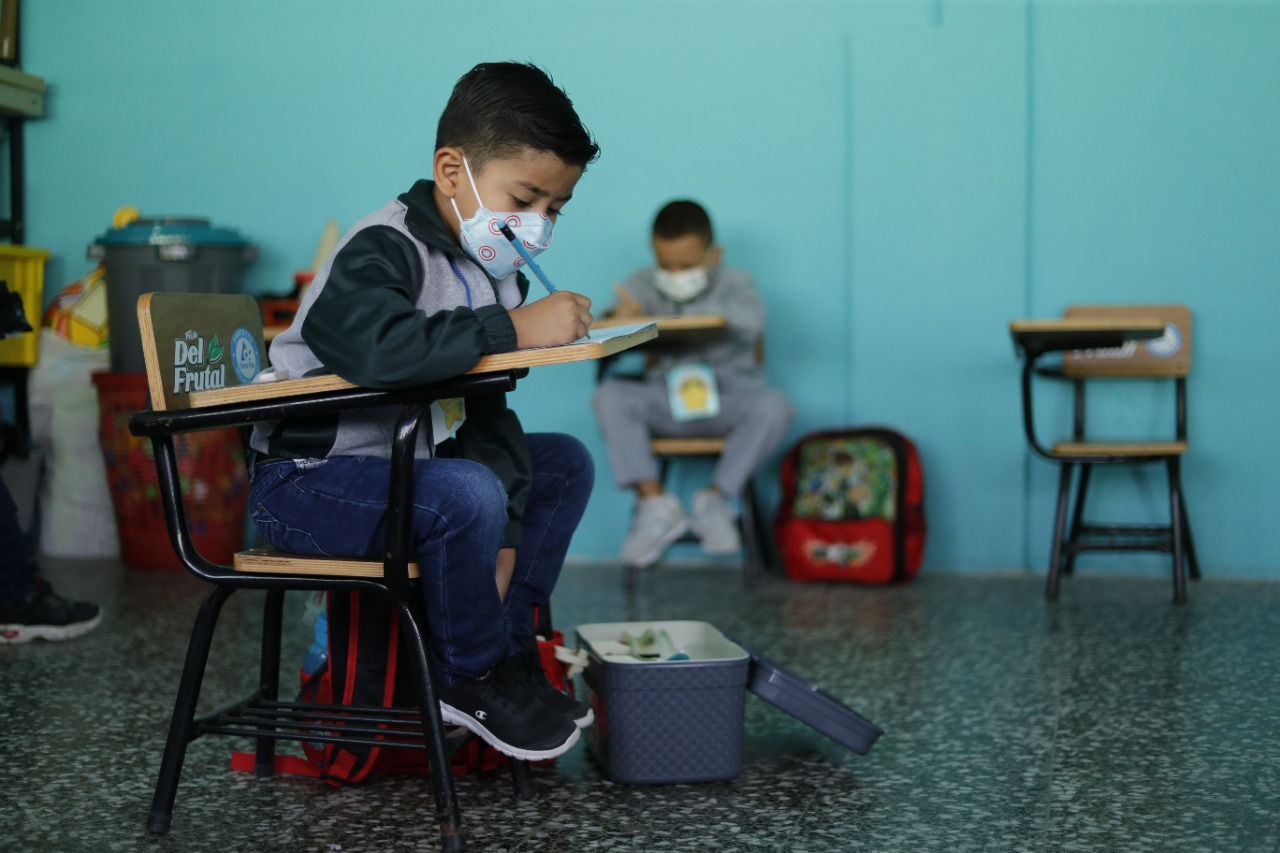 Mineduc anuncia fechas para inscripciones de estudiantes para el ciclo escolar 2023 e informa sobre el plan de refuerzo de materias