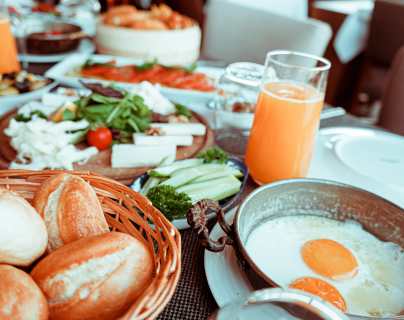 Cuatro alimentos que se deben de evitar en el desayuno para mantenerse saludable, según la ciencia