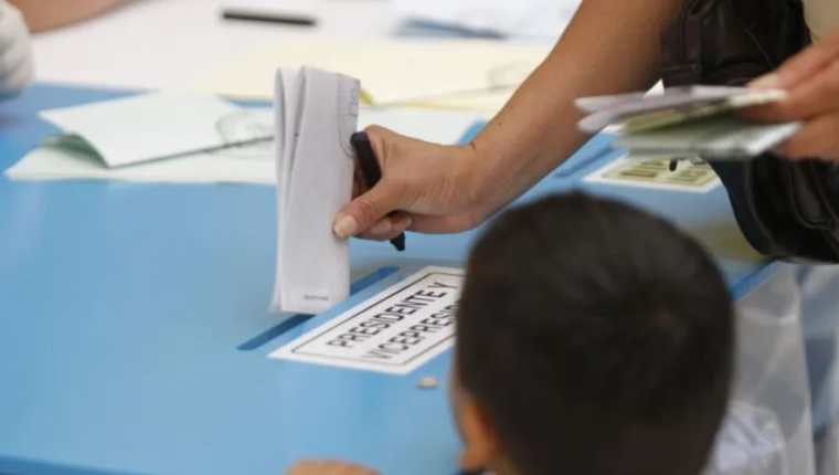 Las elecciones en Guatemala se realizarán el próximo año y el TSE pretende adquirir equipo tecnológico para modernizar el sistema electoral. (Foto Prensa Libre: Hemeroteca PL)