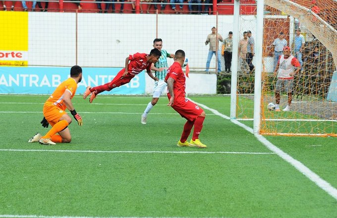 Malacateco tumbó al líder Antigua con goles de Nelson Andrade y Anderson Villagrán. (Foto Prensa Libre: Deportivo Malacateco)