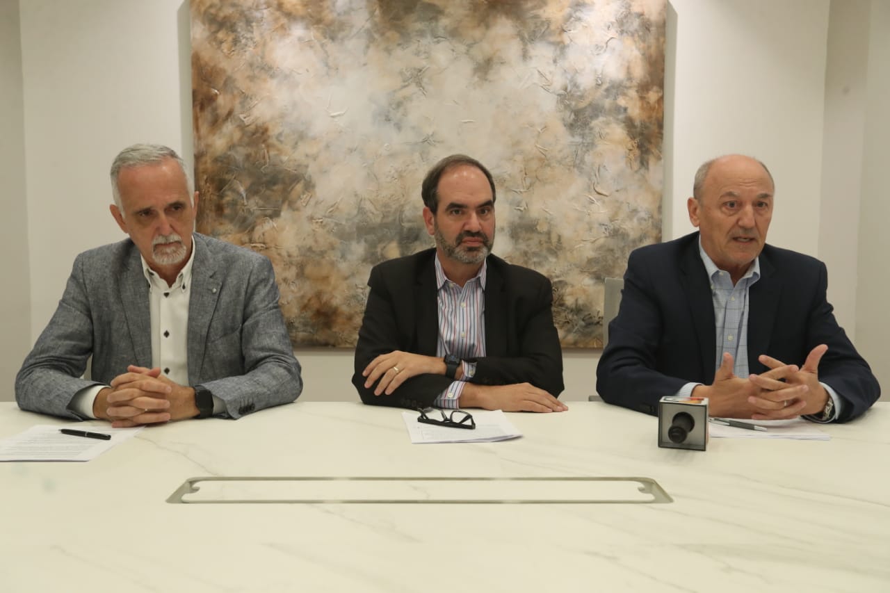 SIP manifiesta preocupación de que se formen procesos judiciales contra otros periodistas y sobre la censura a medios que investigan el poder