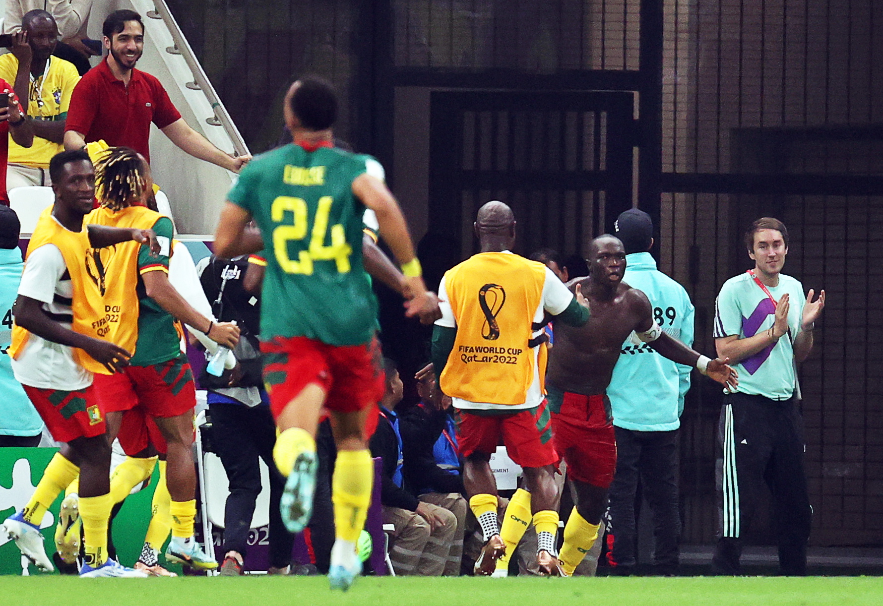 Aboubakar consiguió el único gol del partido para darle la victoria a su Selección en Lusail. (Foto Prensa Libre: EFE)