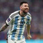 Lusail (Qatar), 18/12/2022.- Lionel Messi of Argentina celebrates after scoring the 3-2 during the FIFA World Cup 2022 Final between Argentina and France at Lusail stadium, Lusail, Qatar, 18 December 2022. (Mundial de Fútbol, Francia, Estados Unidos, Catar) EFE/EPA/Tolga Bozoglu