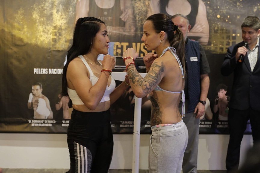 María Micheo (izquierda) y Arlenn Sánchez (derecha) en el pasaje previo a su duelo de este sábado. Foto Prensa Libre (Apex Boxing) 