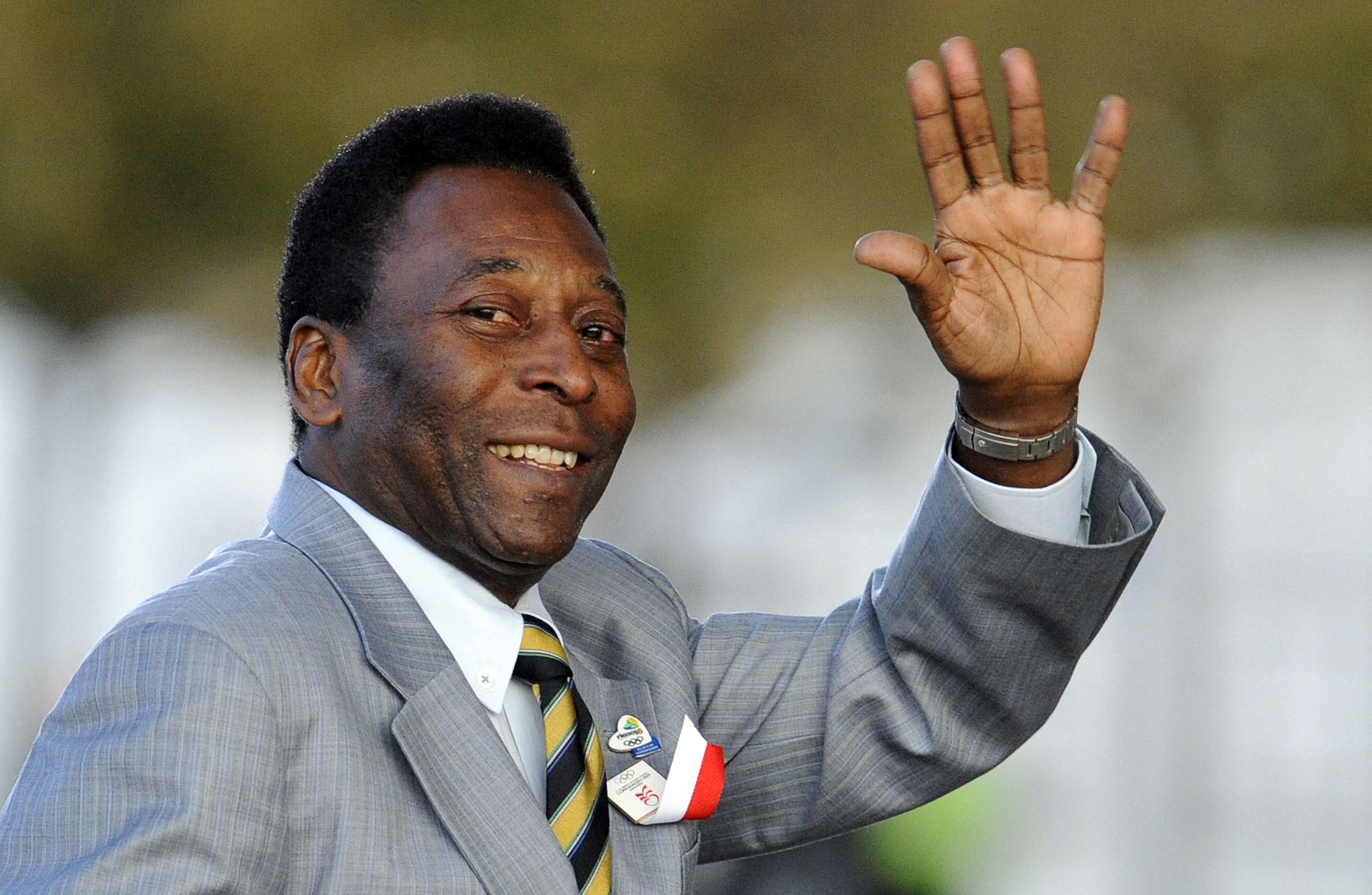 El exfutbolista brasileño Pelé se encuentra en un hospital a causa de un cáncer que padece. (Foto Prensa Libre: AFP)