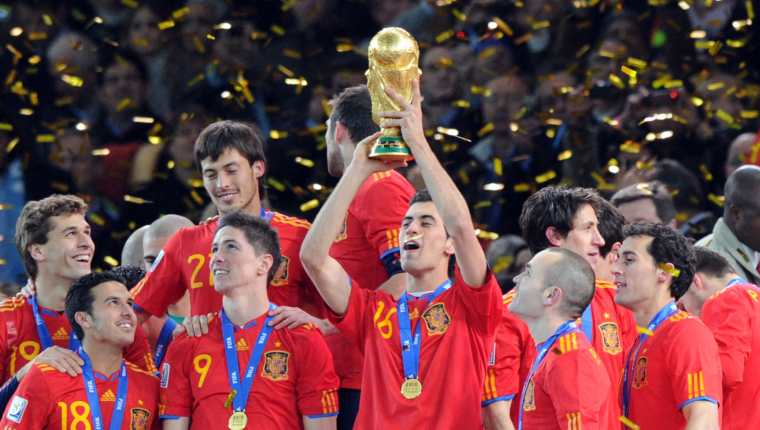 Busquets fue uno de los artífices del campeonato mundial de España en Sudáfrica 2010. (Foto Prensa Libre: AFP)