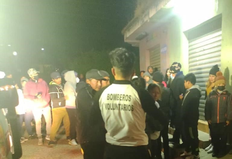 Una persona murió y otra resultó herida en un ataque armado en Santa Elena Barillas. (Foto Prensa Libre: Bomberos Voluntarios)