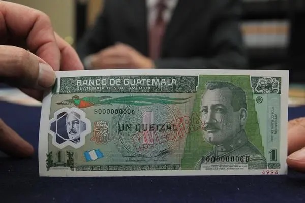 Según el Banguat, en 2023 podría concluirse la sustitución de billetes de denominación Q1 por monedas del mismo valor. (Foto Prensa Libre: Hemeroteca PL).