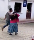 Agreden a una mujer en San Juan Chamelco, Alta Verapaz. (Foto Prensa Libre: captura de pantalla)