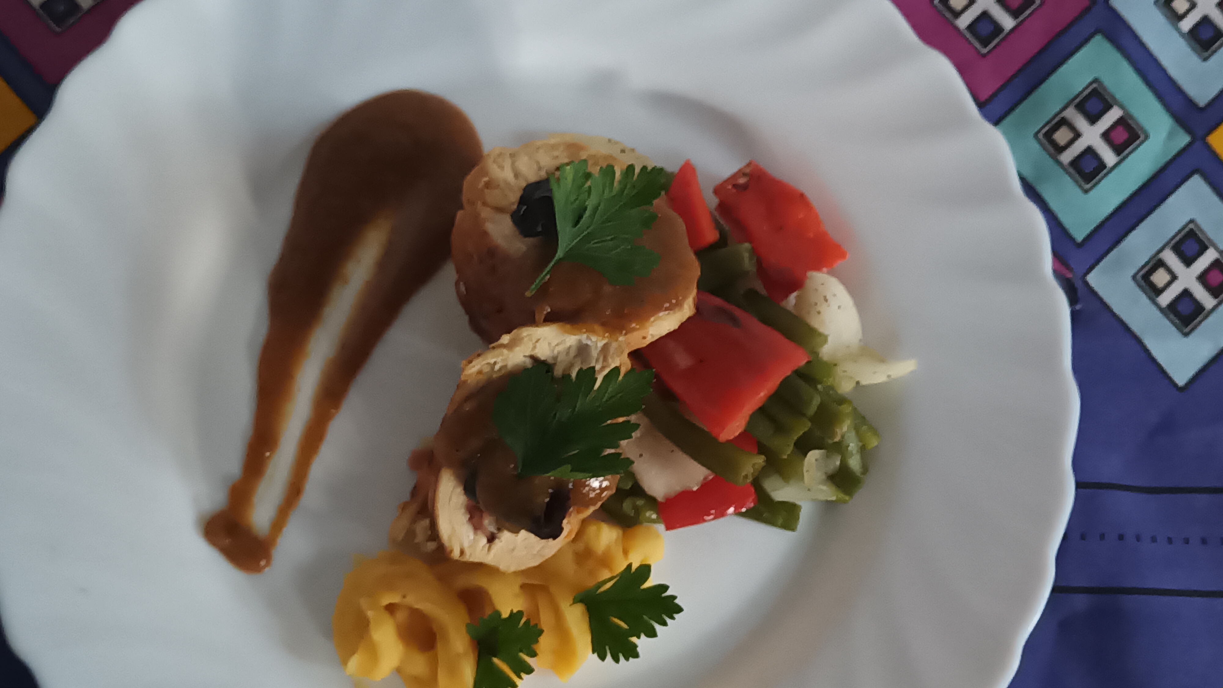 Receta: Pechuga rellena en salsa extremeña