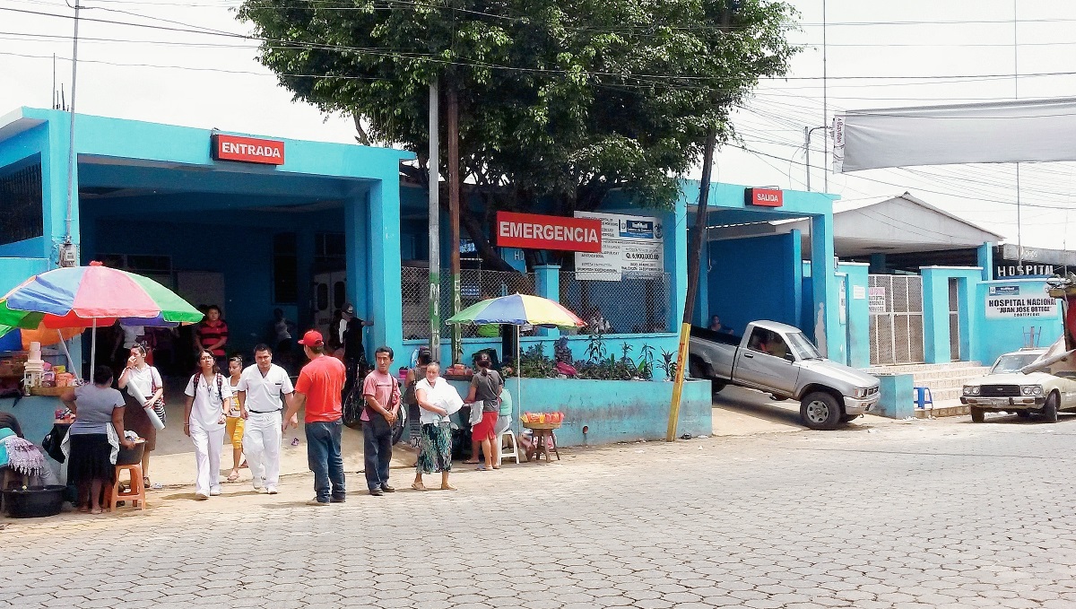 Esto dice la PNC sobre el agente que cayó desde un edificio en Quetzaltenango