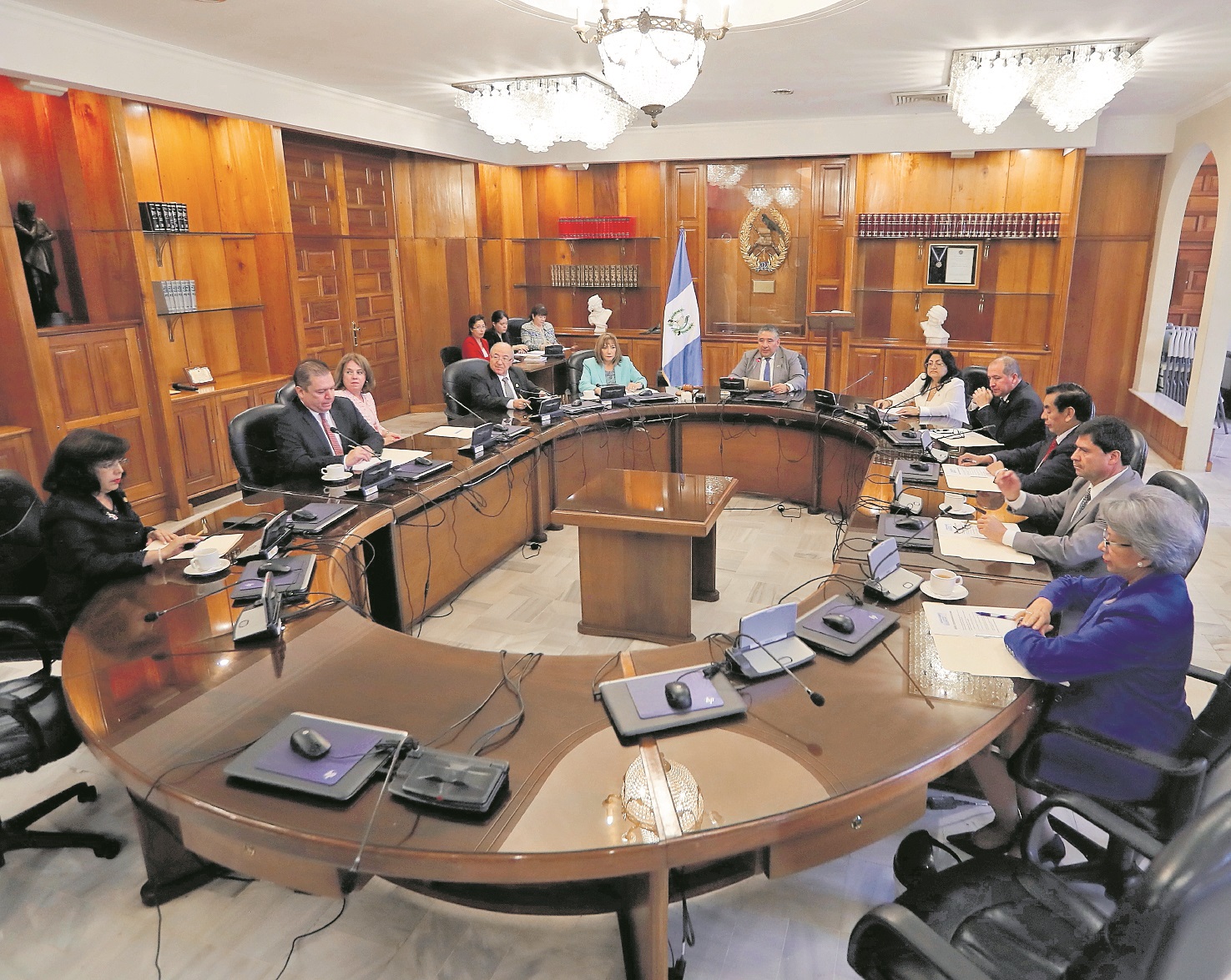 Magistrados de CSJ en un pleno que desarrollaron, a casi 3 años de permanecer en el cargo. (Foto Prensa Libre: OJ)