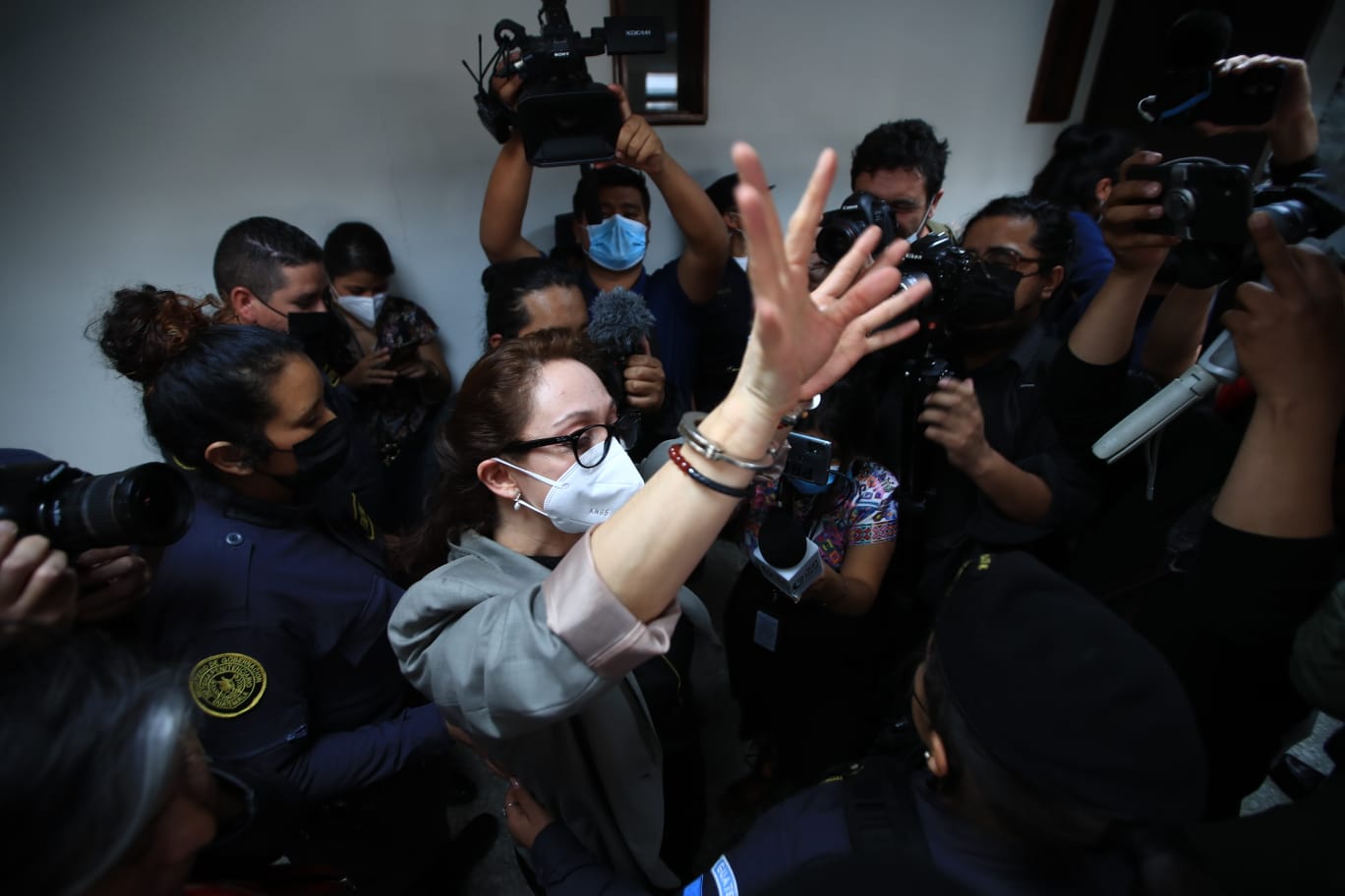 Virginia Laparra, exjefa de Feci en Quetzaltenango, es condenanada a 4 años de prisón conmutables. (Foto Prensa Libre: Carlos Hernández Ovalle)