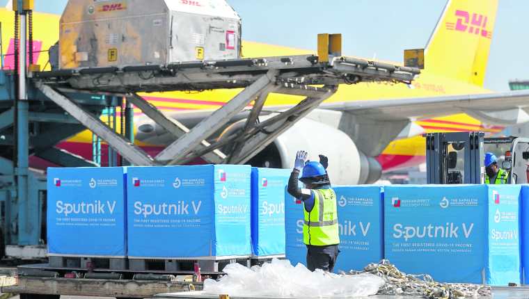 La investigación por la compra de las vacunas Sputnik V no avanza. (Foto Prensa Libre: Hemeroteca PL)