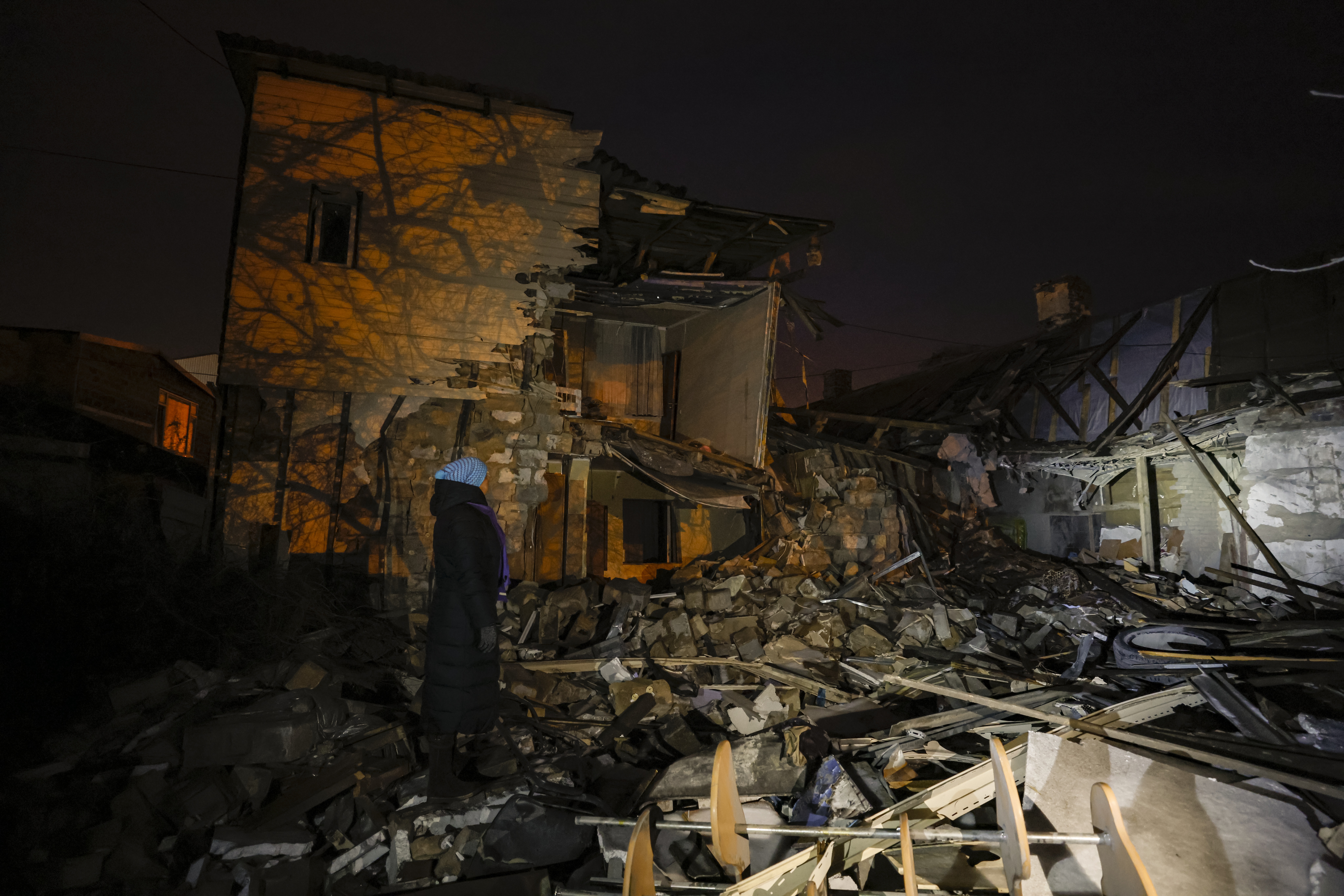 La ciudad de Odesa, en Ucrania, quedó sin electricidad luego de un nuevo ataque de Rusia. (Foto Prensa Libre: EFE)