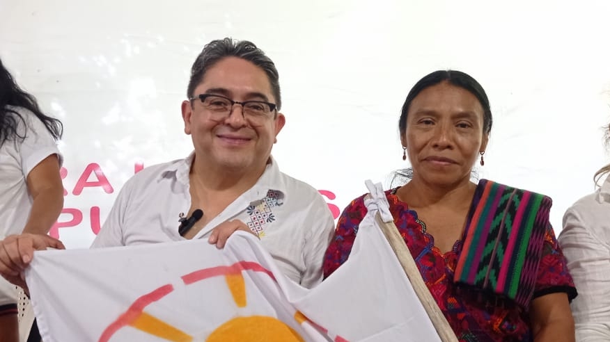 Jordán Rodas Andrade y Thelma Cabrera Pérez fueron proclamados el 28 de diciembre de 2022 como el binomio presidencial del Movimiento para la Liberación de los Pueblos (MLP) para los comicios generales de 2023. (Foto cortesía MLP)