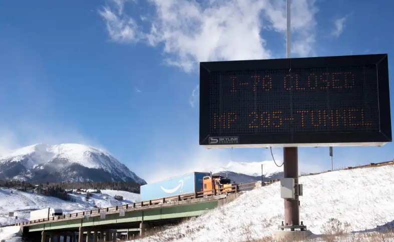 Las calles de EE. UU. representan un grave riesgo durante las bajas temperaturas. (Foto Prensa Libre: AFP)