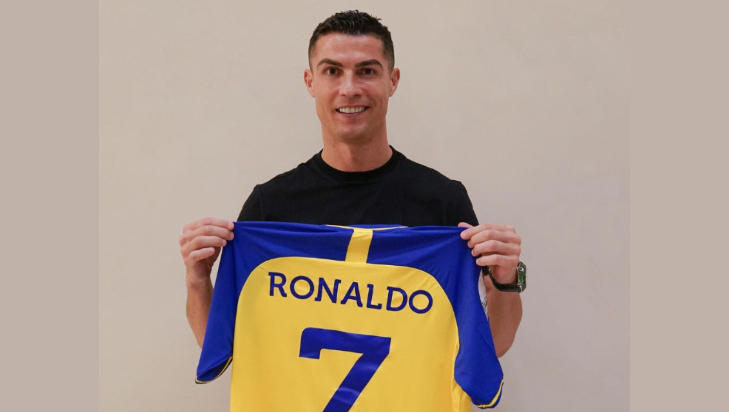 El nuevo club de Cristiano Ronaldo viste de azul y amarillo. (Foto Prensa Libre: Instagram/Cristiano Ronaldo) 