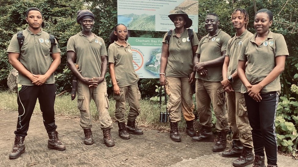 Los guardabosques de la isla Unión están entrenados para proteger la flora y fauna de la región.

Courtesy Roxanne Froget