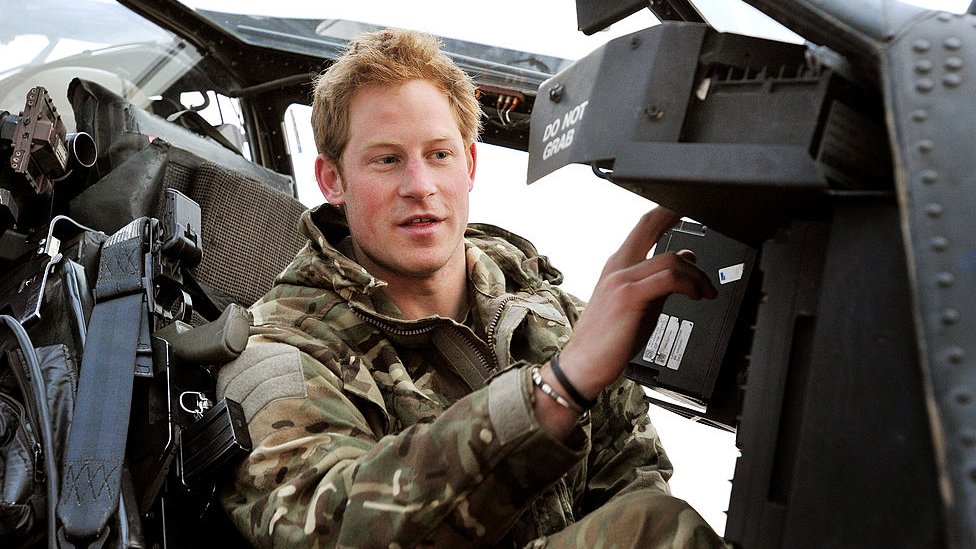 “No los veía como personas, sino como piezas de ajedrez”: la reacción de militares británicos y el Talibán a la confesión del príncipe Harry sobre los 25 combatientes que mató en Afganistán